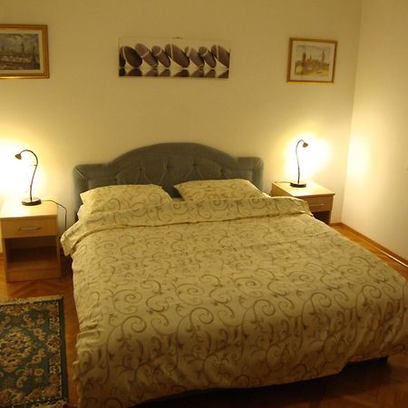 Centre Point Apartment Podgorica Chambre photo