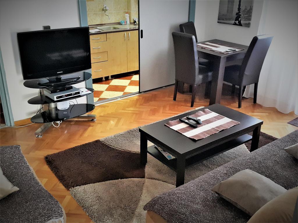 Centre Point Apartment Podgorica Extérieur photo