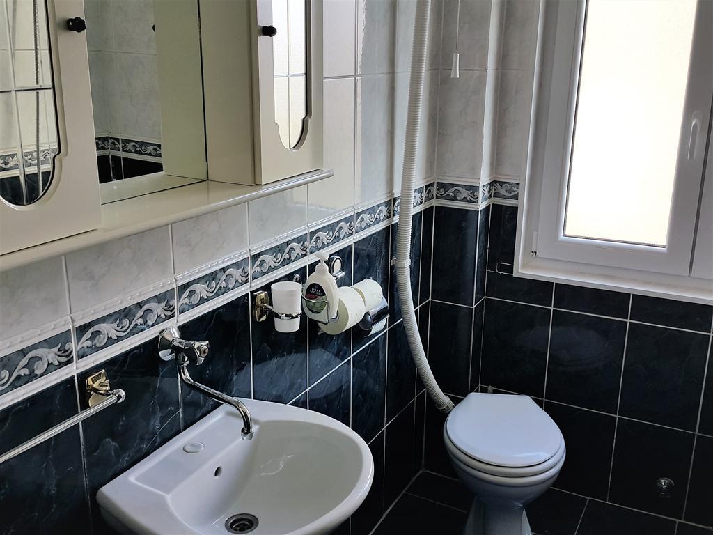Centre Point Apartment Podgorica Extérieur photo